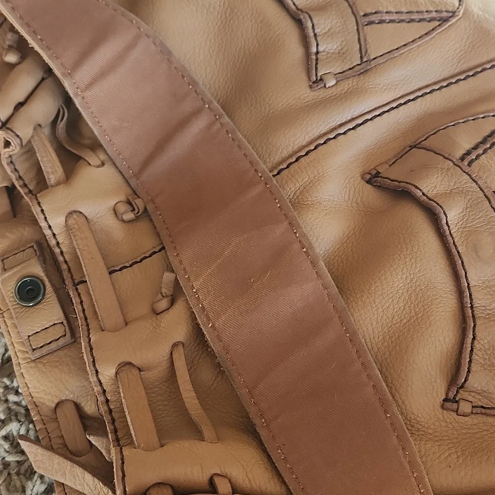 Lucky Brand Tan Leather Shoulder Bag - Picture 11 of 16